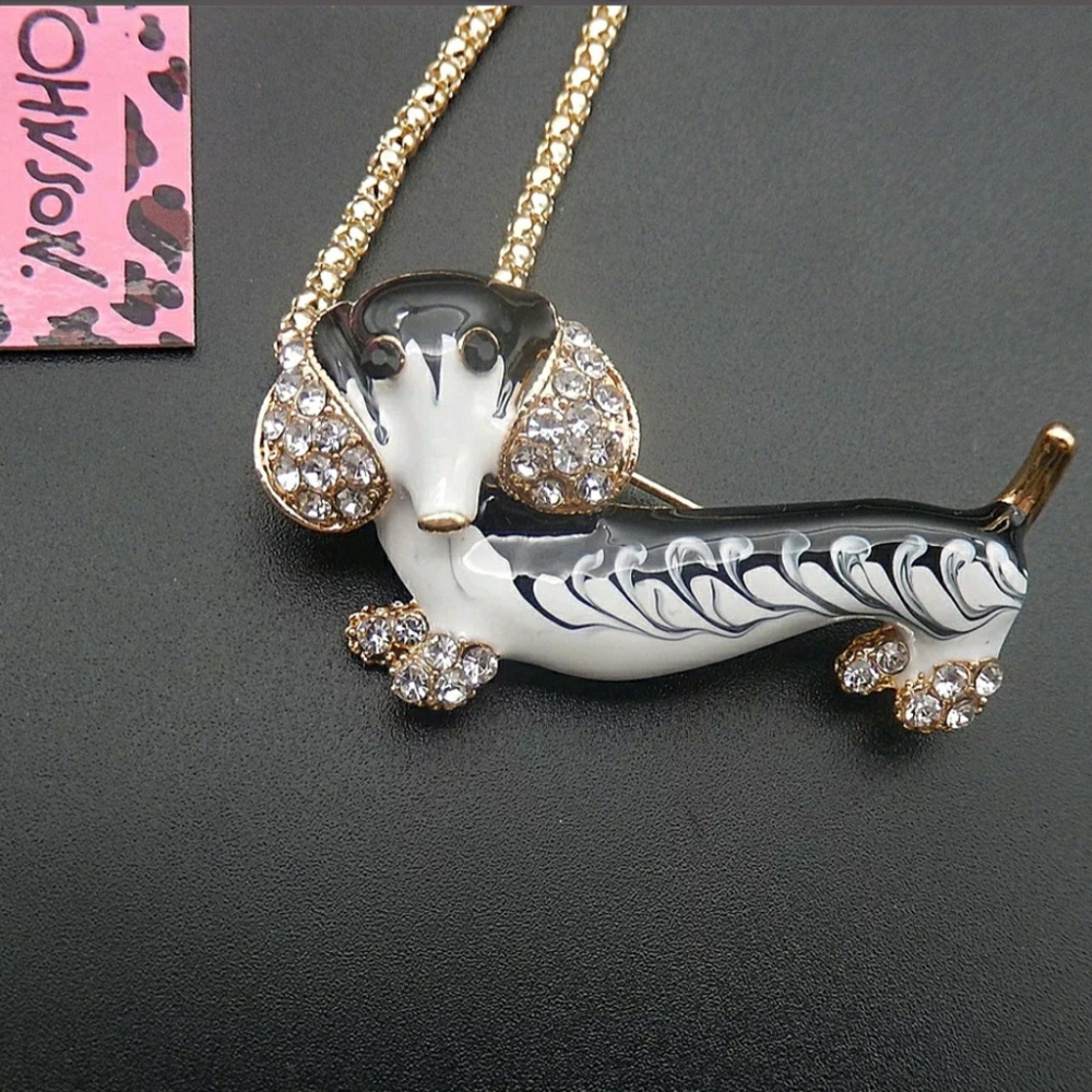 💕 Adorable Dachshund Necklace